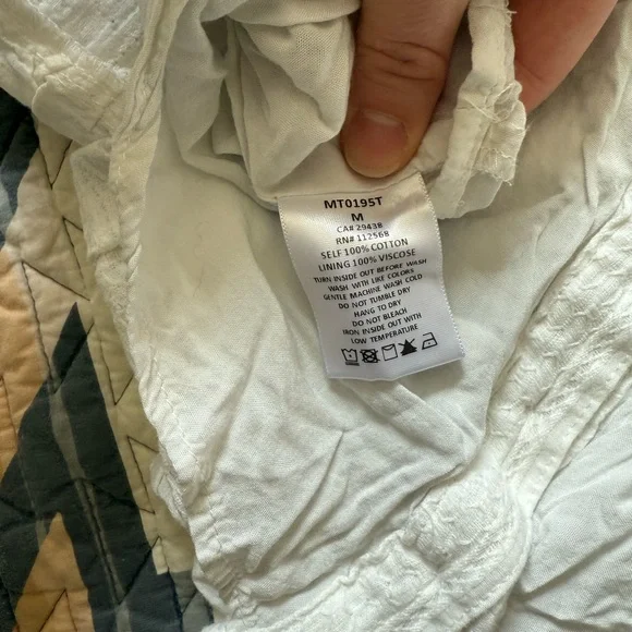 Miss Me White Buttoned Peplum Camisole - Picture 4 of 4